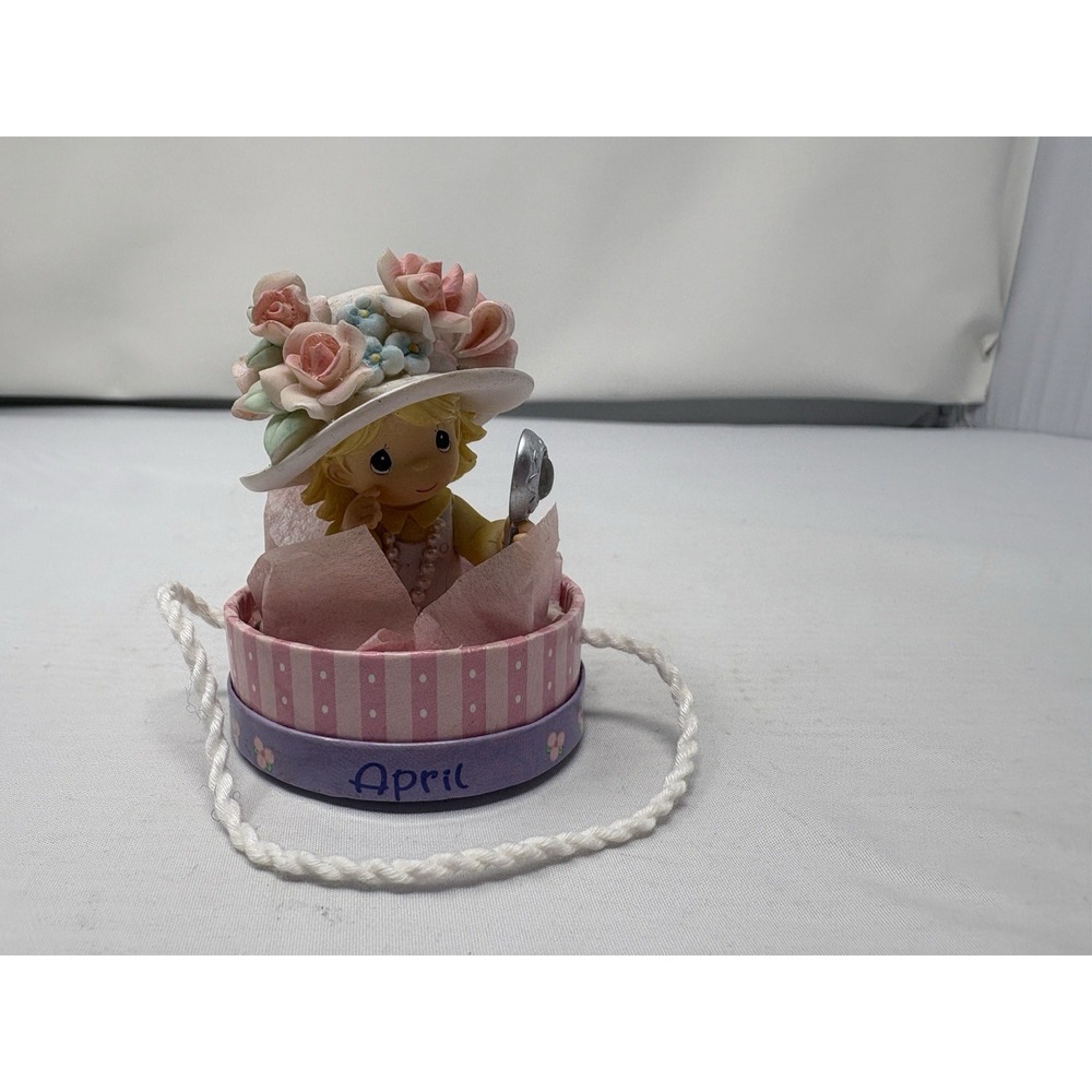 2004 Precious Moments April Hatta Girl Birthday Hat Box Figurine Avon No Box